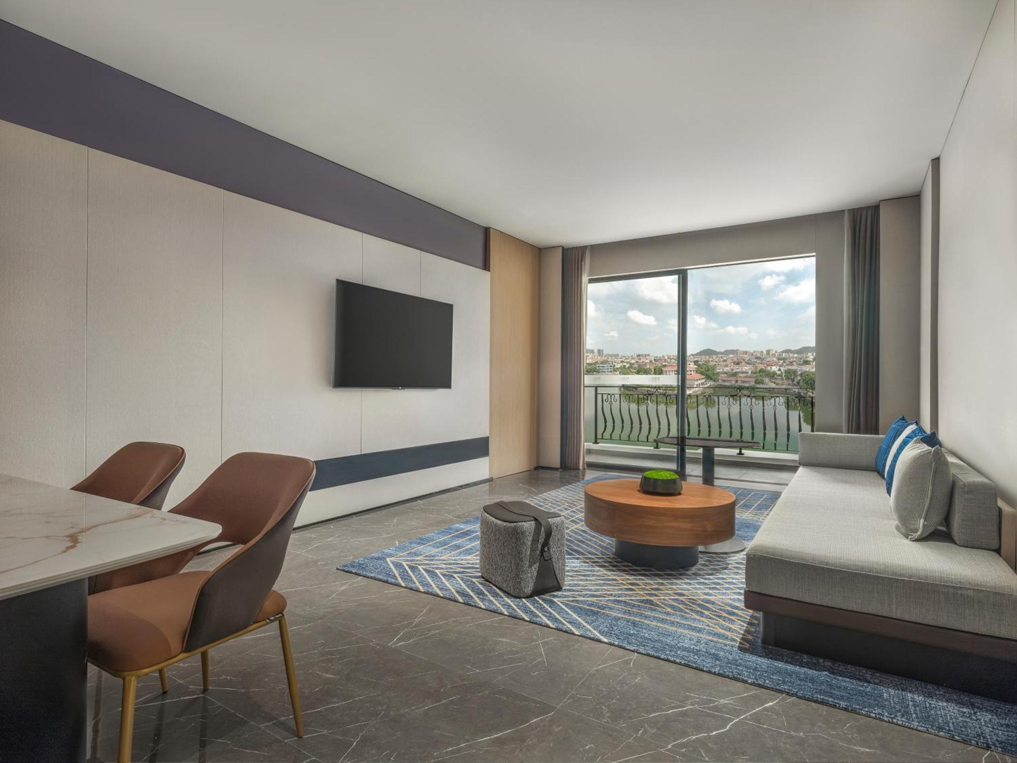 Four Points By Sheraton Yangjiang City Center Exterior foto