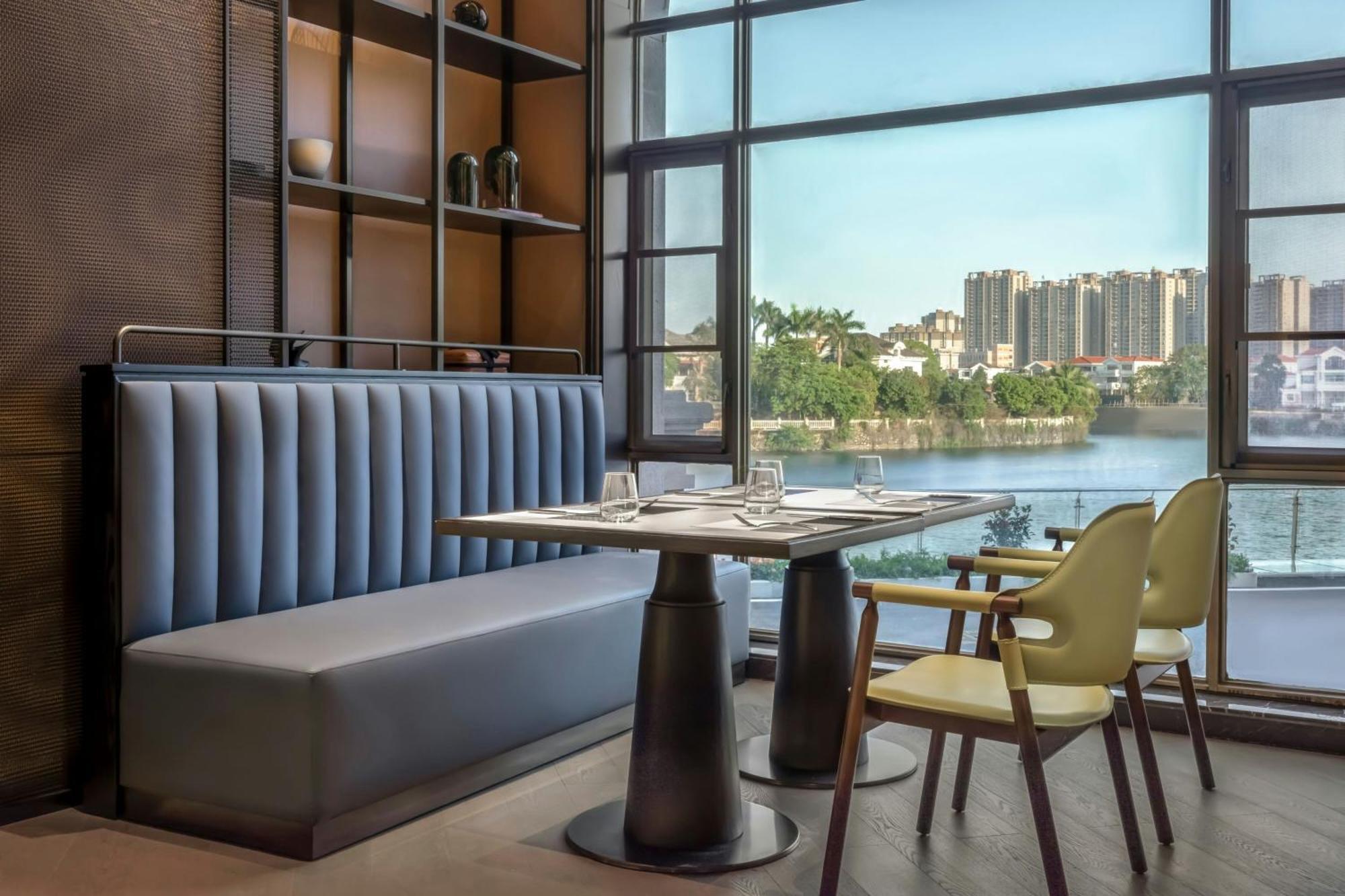 Four Points By Sheraton Yangjiang City Center Exterior foto